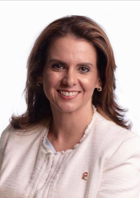 ELAINE CARDOSO DE MATOS NOVAIS TEIXEIRA